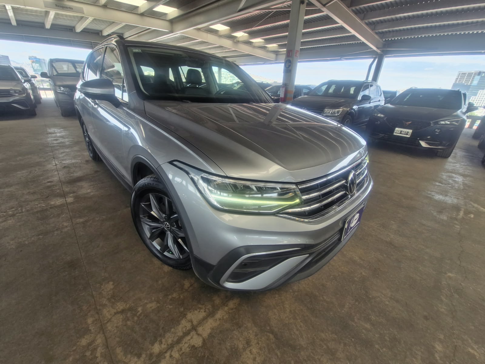 VOLKSWAGEN TIGUAN 2022 - foto 2