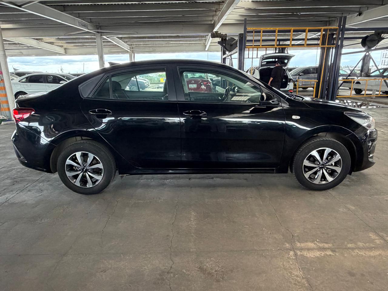 KIA RIO 2022 - foto 7
