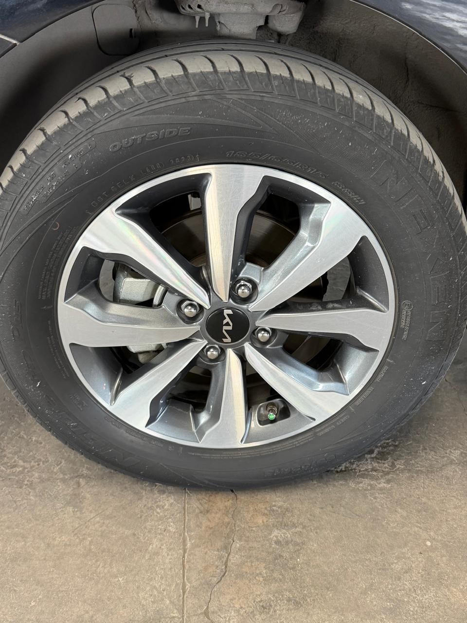KIA RIO 2022 - foto 9
