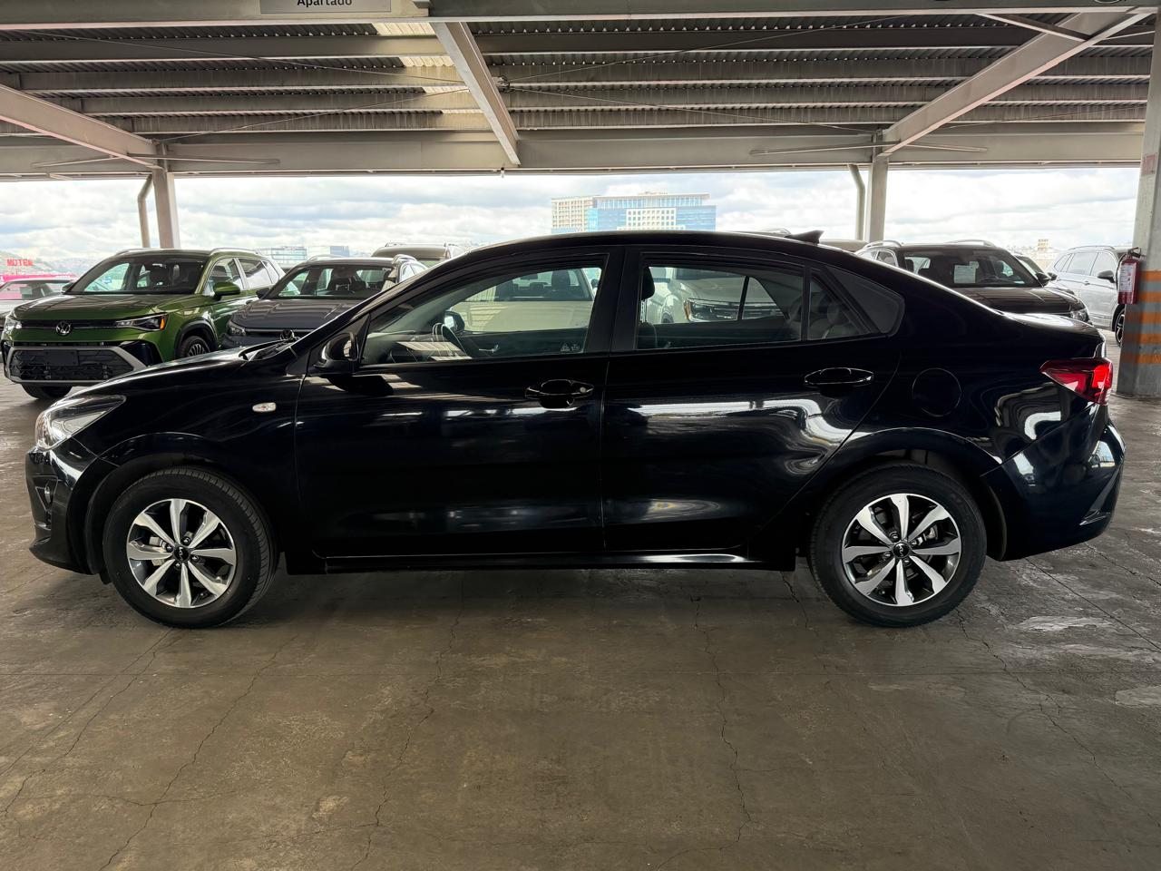 KIA RIO 2022 - foto 8