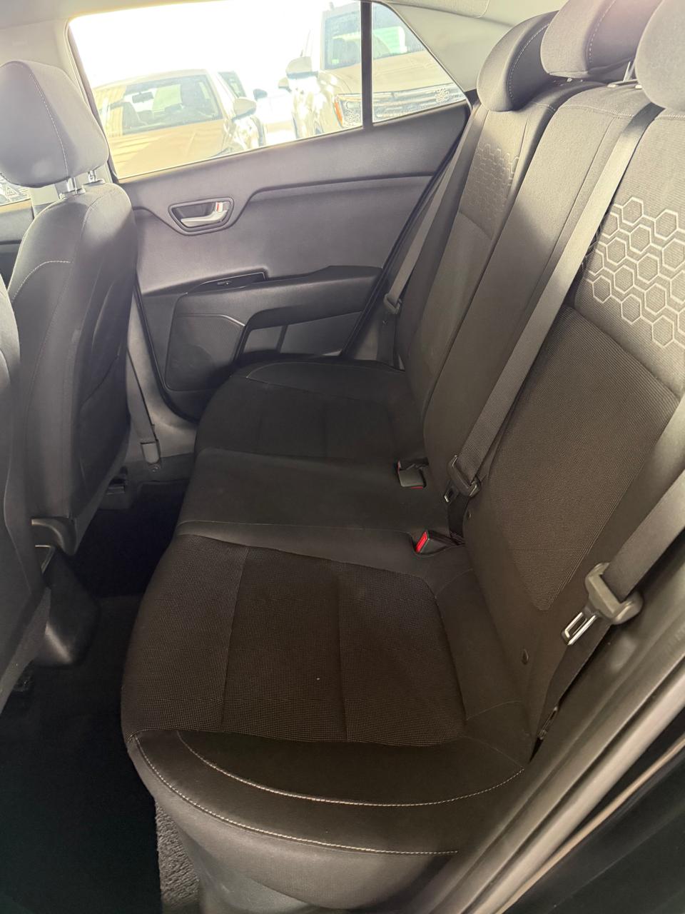 KIA RIO 2022 - foto 18