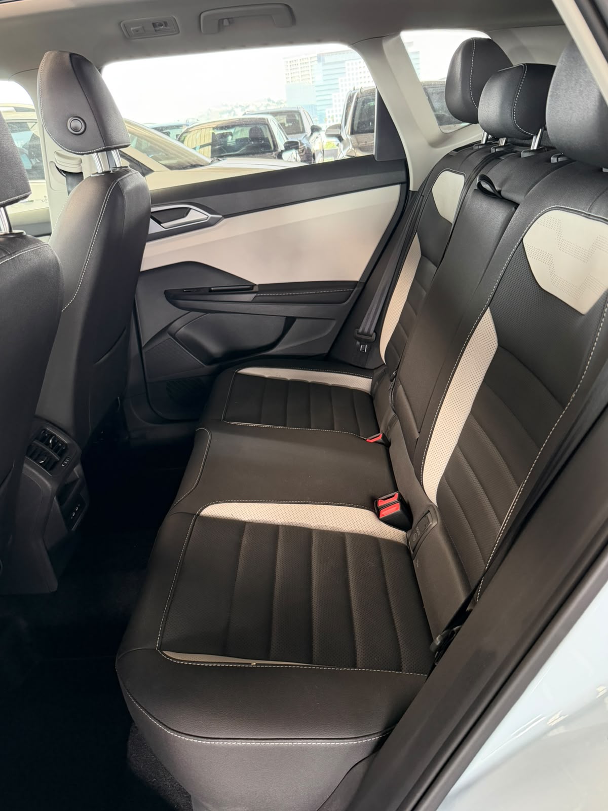 VOLKSWAGEN TAOS 2026 - foto 17