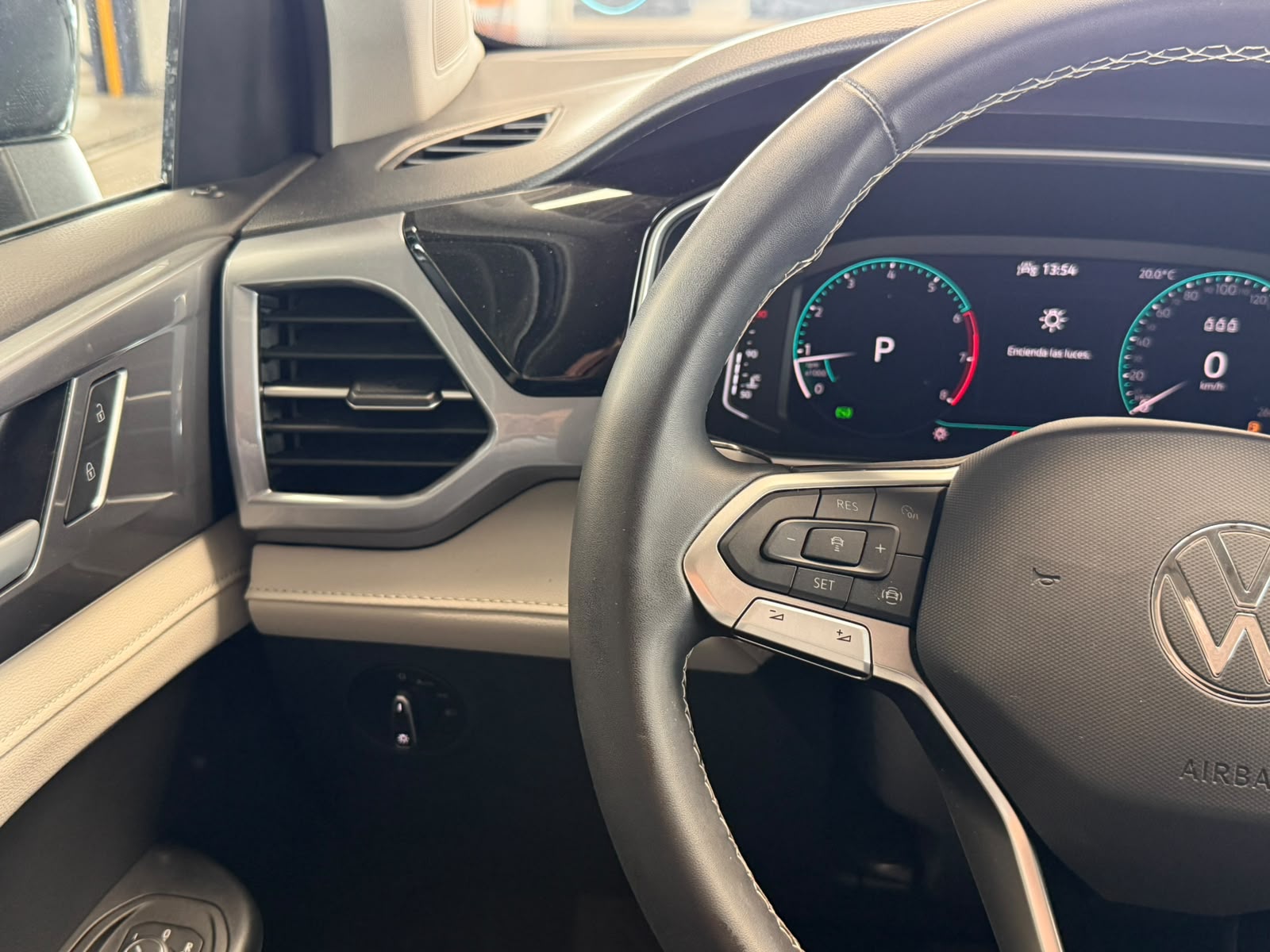 VOLKSWAGEN TAOS 2026 - foto 12