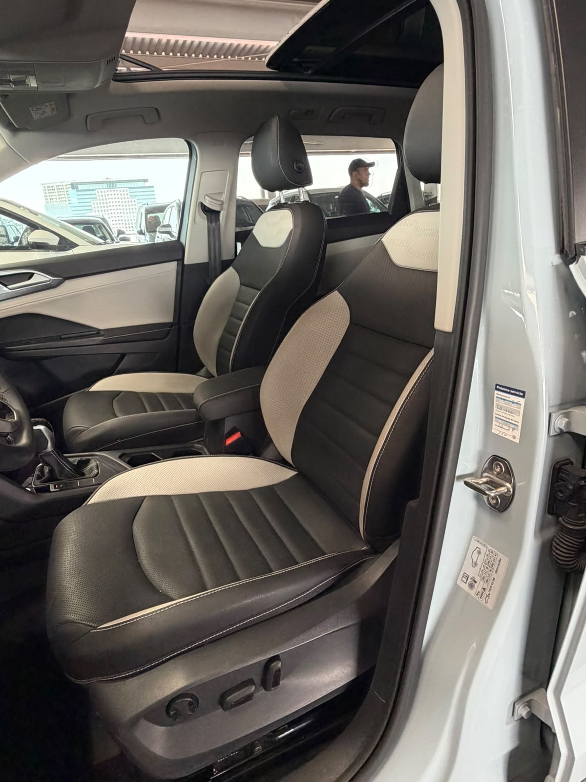 VOLKSWAGEN TAOS 2026 - foto 10